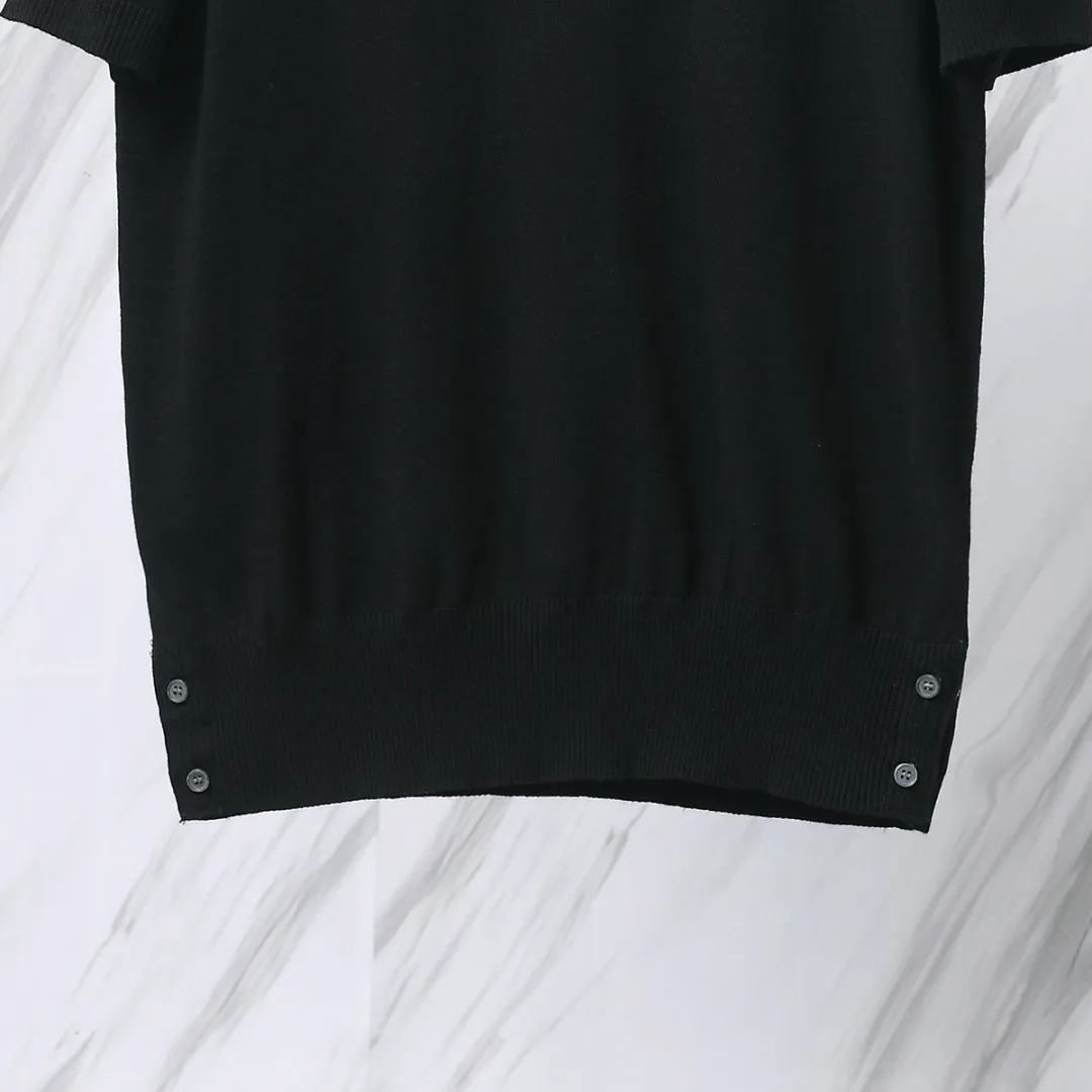 ：M 28（TB T ） THOM BROWNE TB T Classic Breathable Authentic Quality + Authentic + Same Style Size：0/1/2/3/4 ：White/Black/Navy Blue/Light Gray/Dark Gray